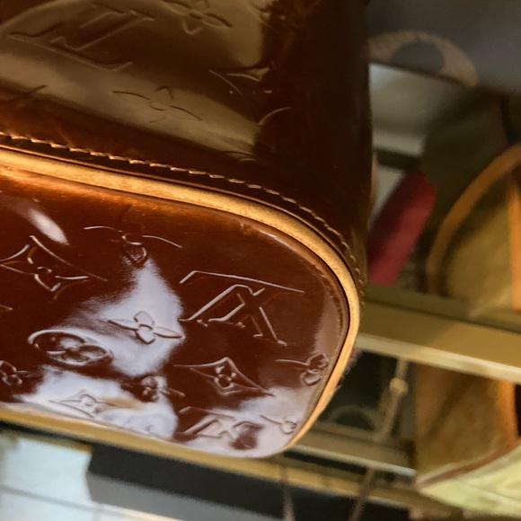 LOUIS VUITTON VERNIS BAG - Picture 4 of 13